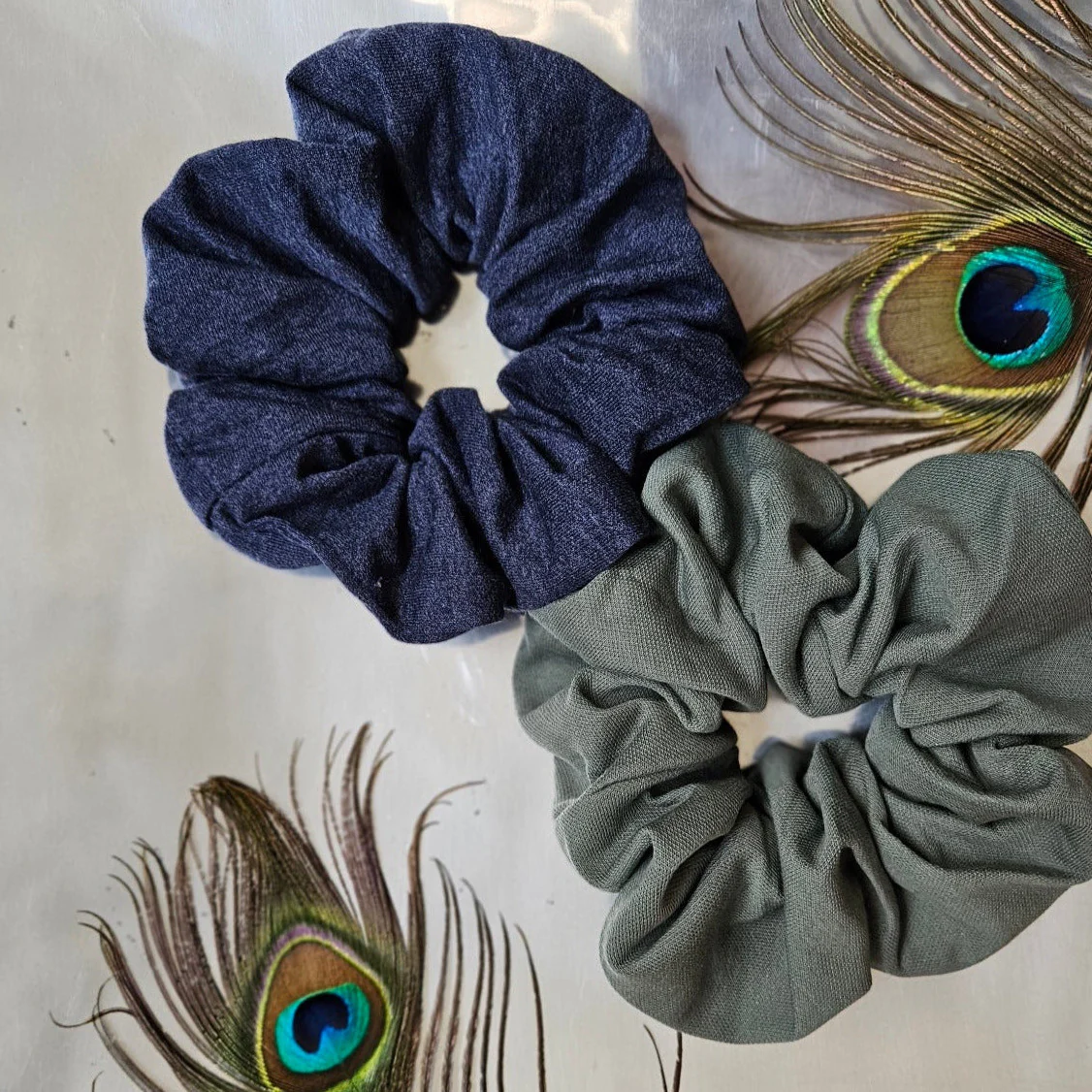 Moss & Denim Jersey Silver Chunky Scrunchie - Bundle - Image 2
