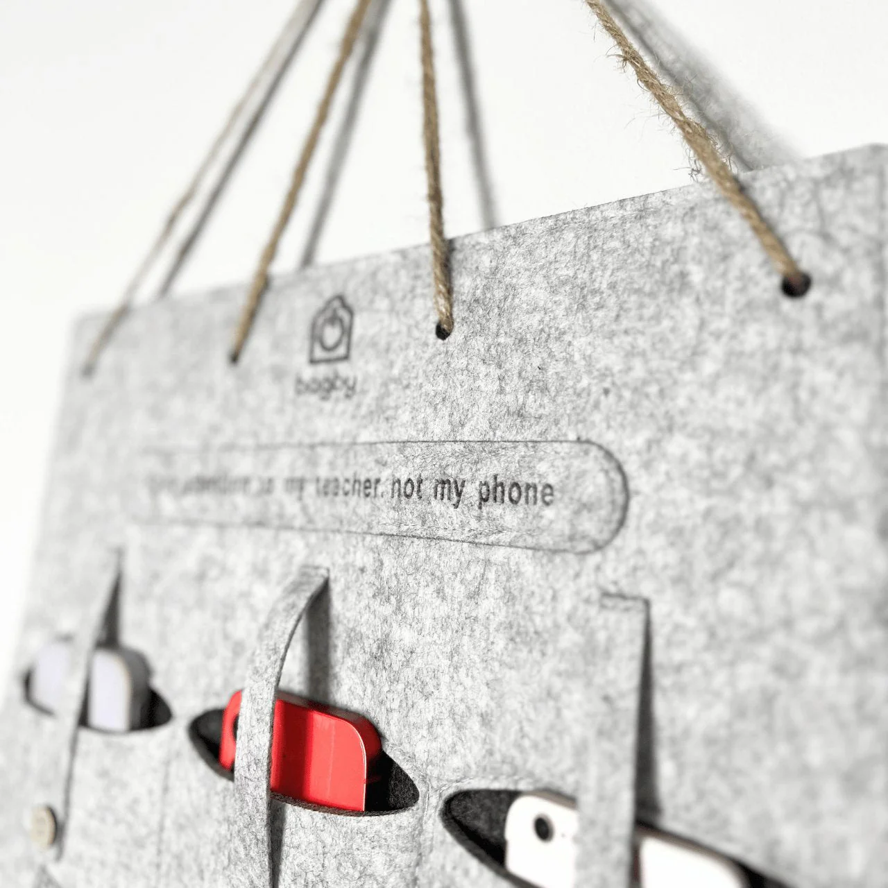 Phone Organizer For Classrooms - Image 9
